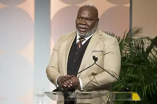 'Prob Brought on from All the Stress from Allegations': Bishop T.D. Jakes’ Sunday Sermon Interrupted By His Medical Scare, Viewers Believe He Had a ‘Stroke’