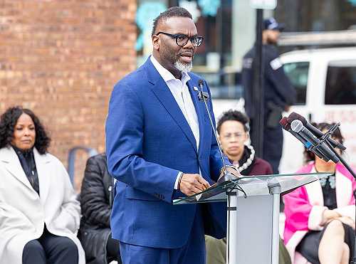 Trump's DOJ Thinks Chicago&nbsp;Mayor Brandon Johnson Hired Too Many Black People, So It Launched An Investigation